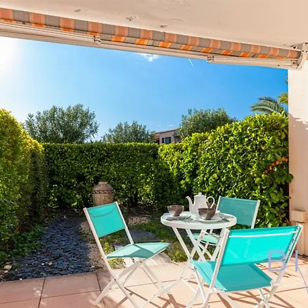 Spacious Pool And Parking Apartament *