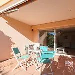 Spacious Pool And Parking דירה *