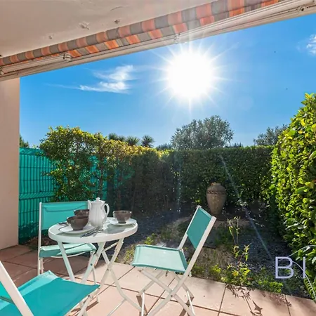 Appartamento Spacious Pool And Parking *