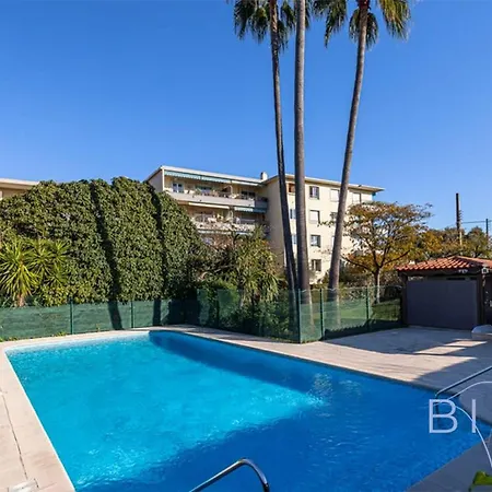 דירה Spacious Pool And Parking *