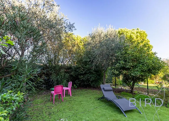 Spacious Pool And Parking Daire Antibes