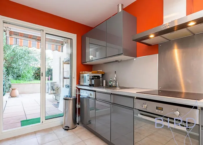 Spacious Pool And Parking * Antibes